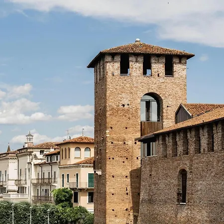 Valpolicella Parking Gratuito Fino A 4 Pax